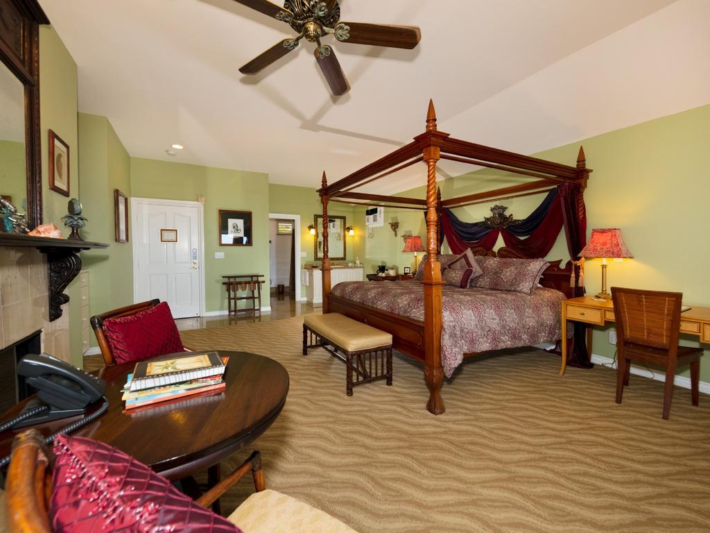 Honomu ザ パームズ クリフ ハウス  Bed & Breakfast エクステリア 写真